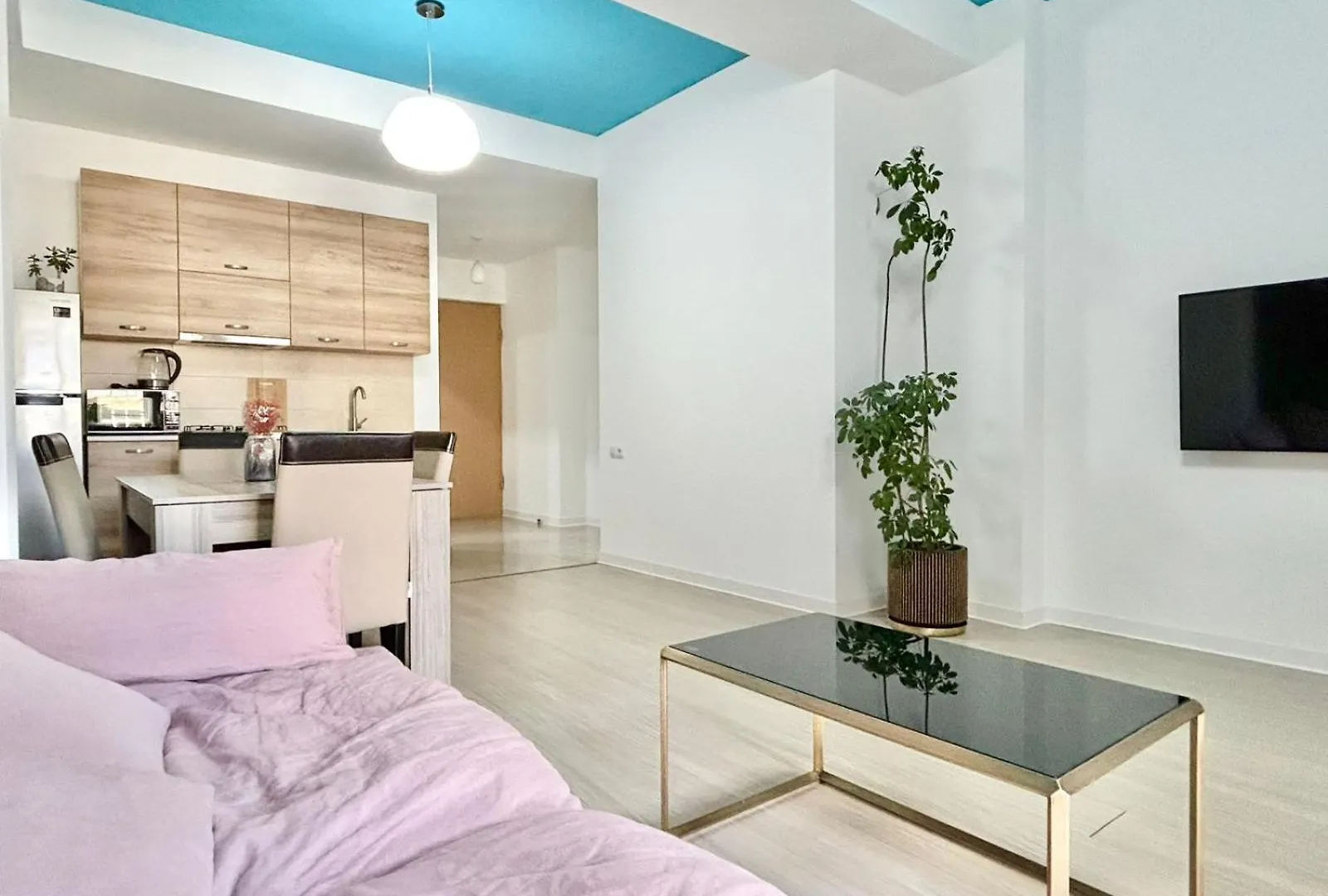 City Center- Vake Park - 1Br Apartment Tbilisi