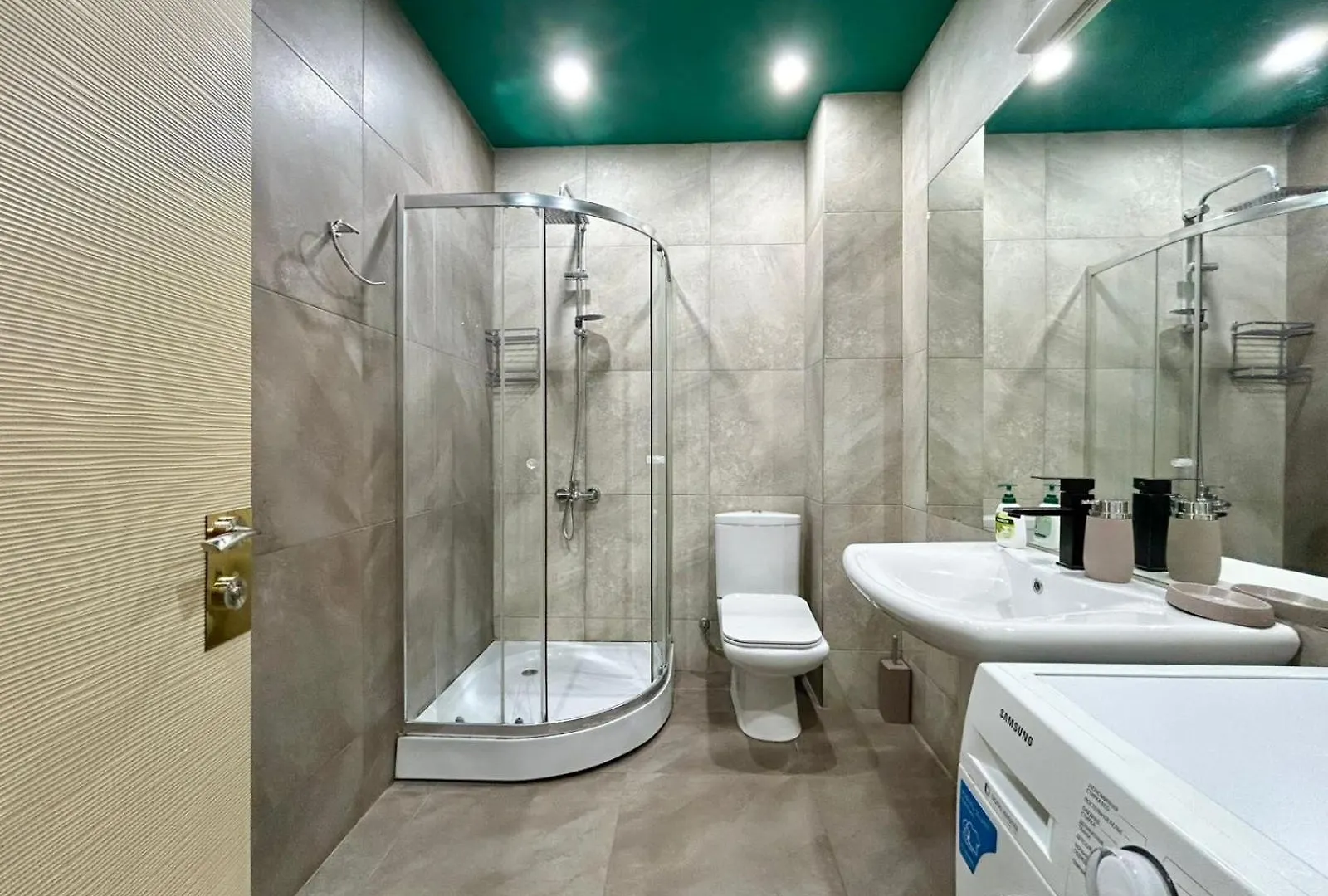 City Center- Vake Park - 1Br Apartment Tbilisi